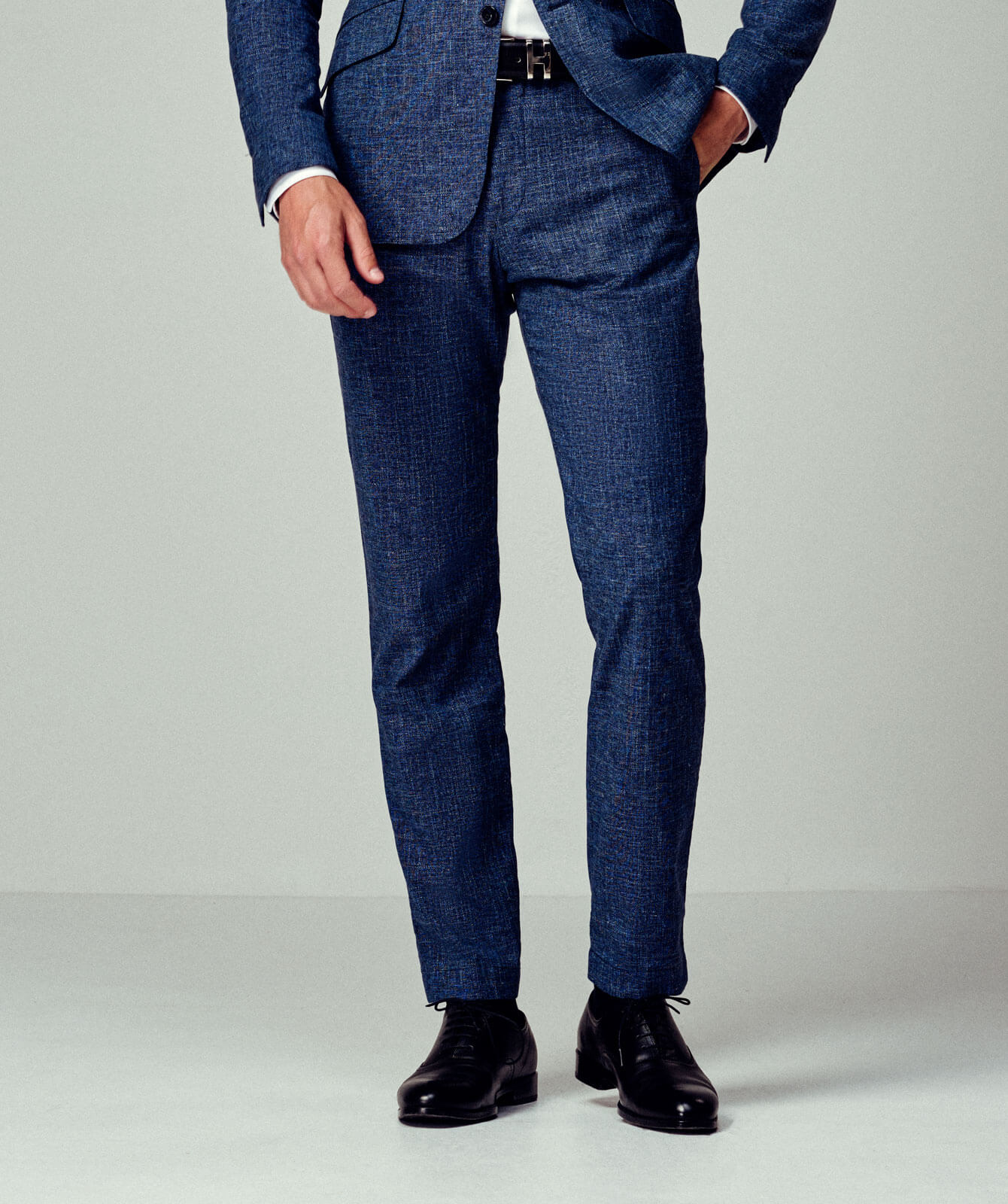 Eleganter, dunkelblauer Vintage-Anzug